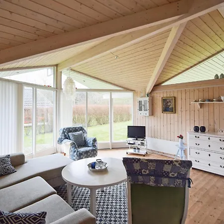Two-bedroom In Juelsminde Sønderby